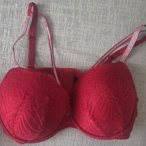 Elegant Red Lace Bra